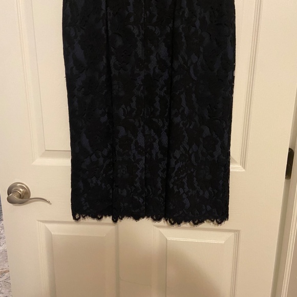 Lovely Navy Silk Black Lace Brooks Brothers Sleeveless Sheath Dress Size 6 - Picture 6 of 15
